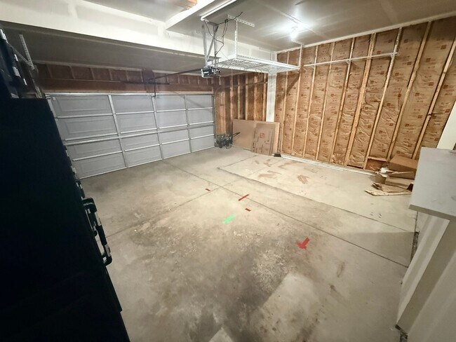 Building Photo - Bright Modern Home in TimberVine - 3 Bed, 2.5 Bath, 2 Car Garage