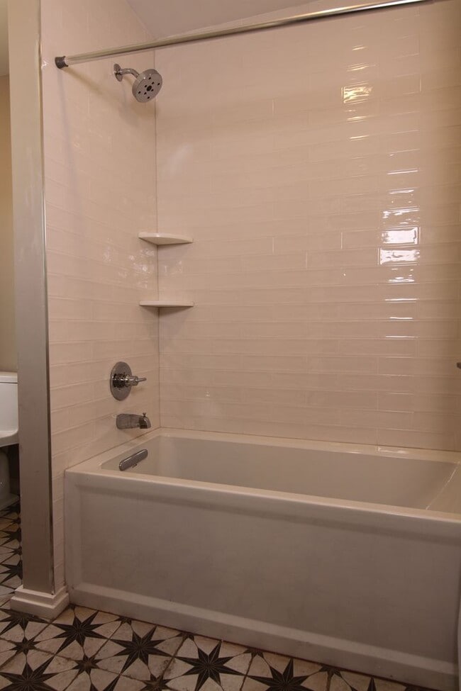 Building Photo - 3945 Baring St