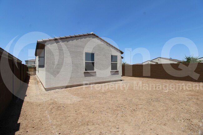 Building Photo - 8805 W Windsor Blvd