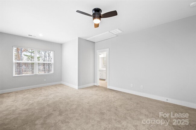 Building Photo - 9646 Munsing Dr