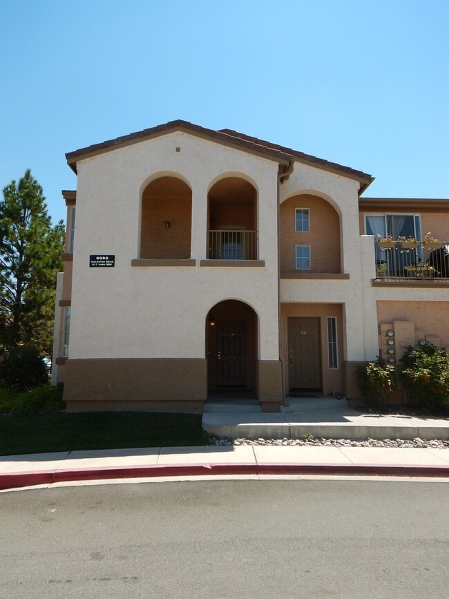 Building Photo - 3 Bedroom Fairways Condo in Wingfield Springs