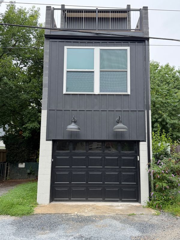 Building Photo - 431 N Cherry St