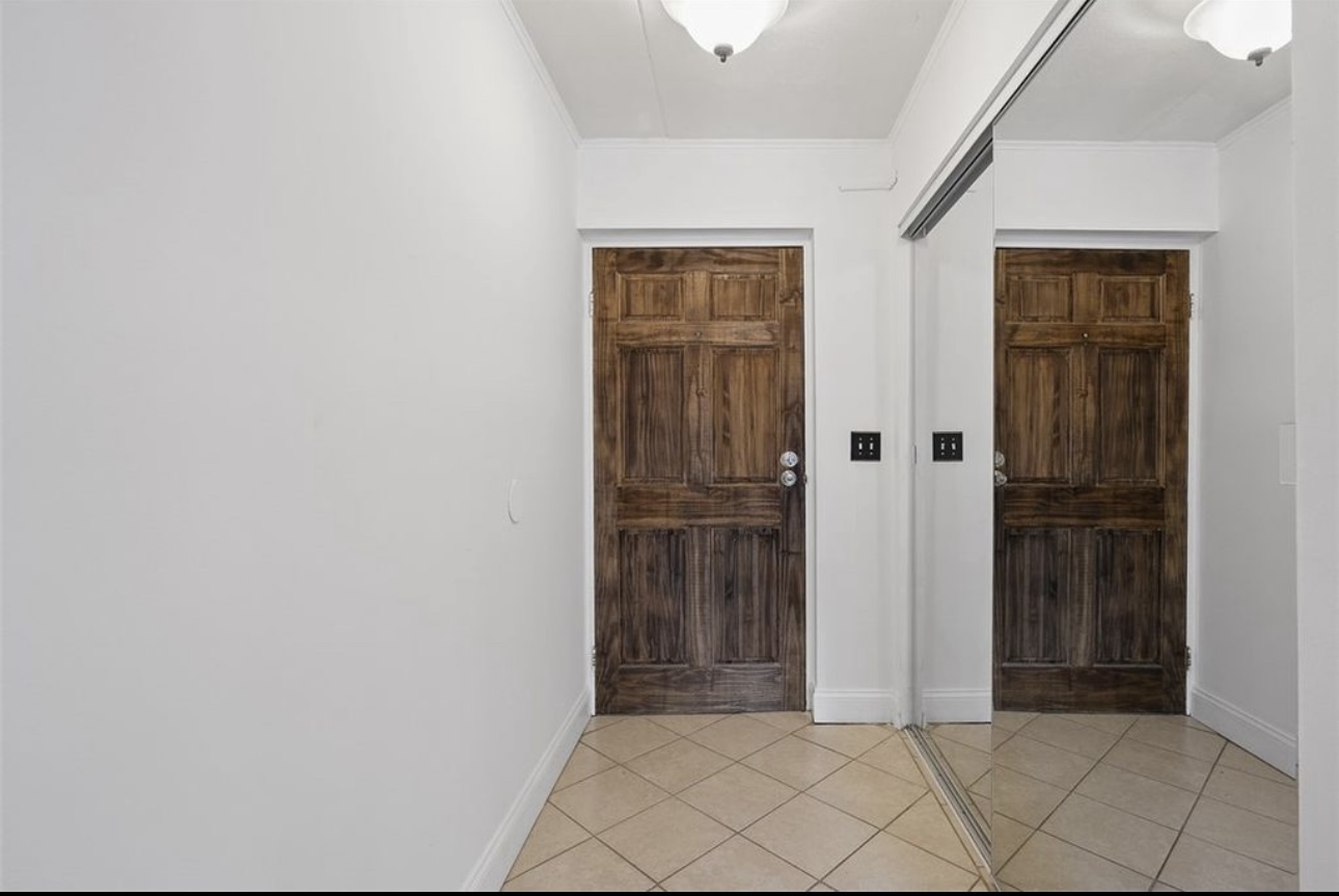 Building Photo - 1232 Forest Green Dr
