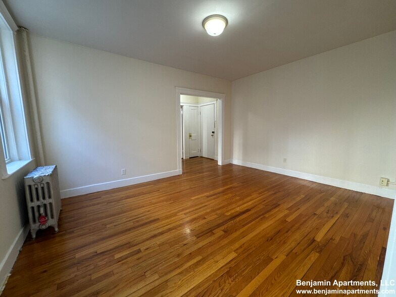 Building Photo - 120 Washington St