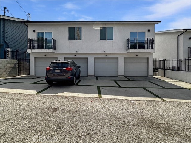 Building Photo - 7127 S La Cienega Blvd