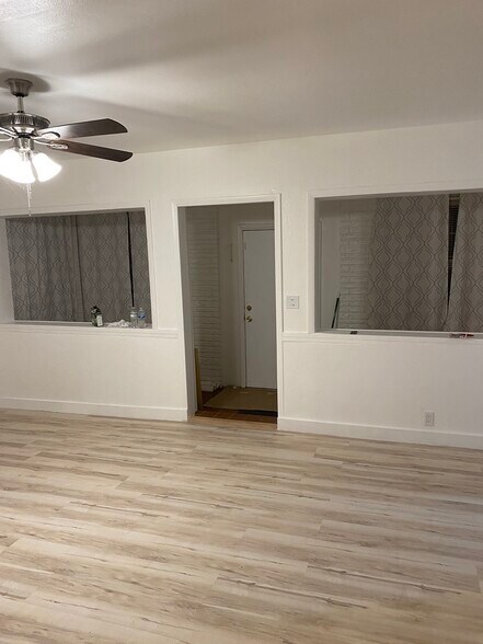 Building Photo - 1588 NE 110th St