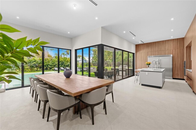 Building Photo - 245 NE 116th St