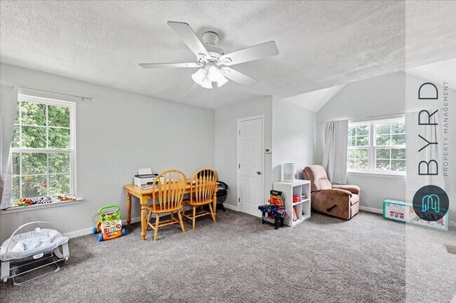 Building Photo - 6794 Sassafras Dr