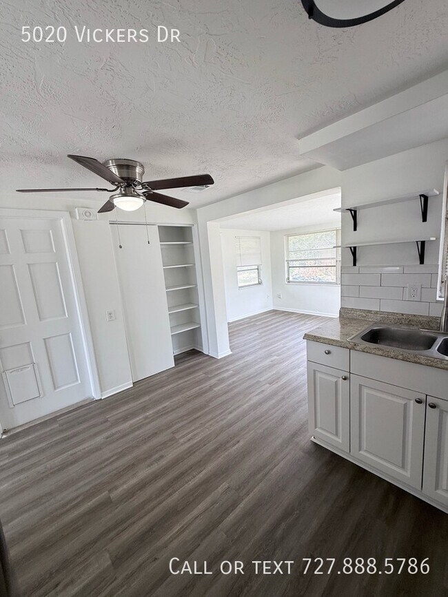 Building Photo - 5020 Vickers Dr
