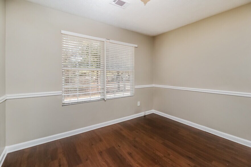 Building Photo - 130 Chandler Fields Dr