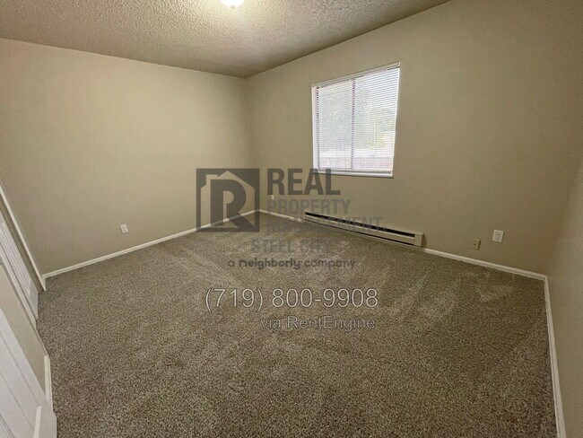Building Photo - 1 Castle Royal Dr