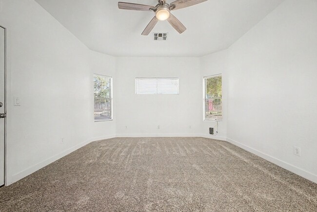 Building Photo - 3533 E Joseph Way