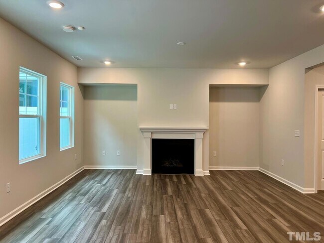 Building Photo - 212 Hiking Hl Ln