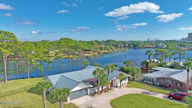 Building Photo - 263 Lullwater Dr
