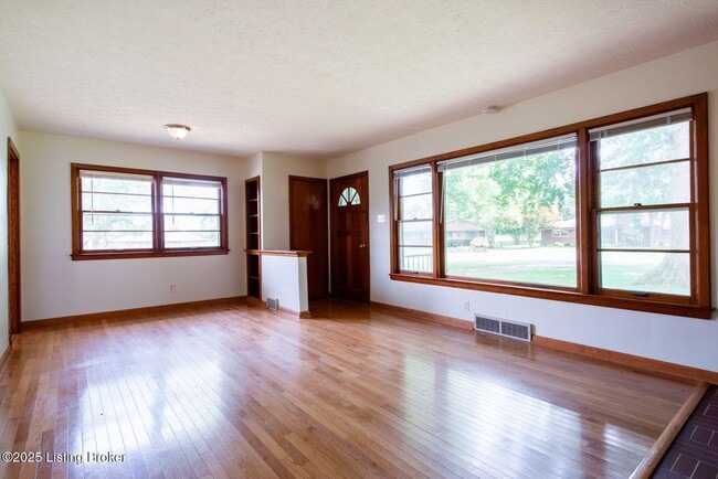 Building Photo - 2816 Milburn Ave