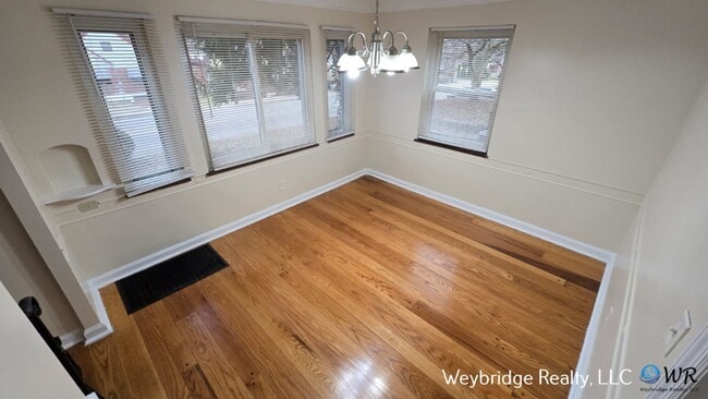 Building Photo - Cozy 2BD 1BTH Cape Cod in College Hill