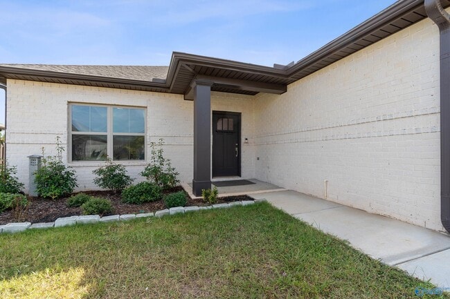 Building Photo - 6039 Margie Collins Dr SE
