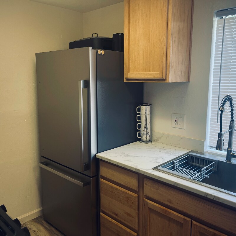 Building Photo - 1990 Benita Dr