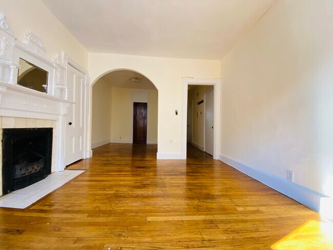 Building Photo - 50 Saint Germain St