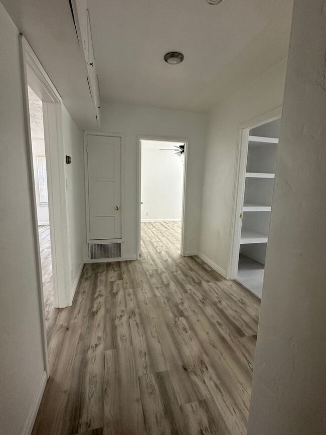 Building Photo - REMODELED HOME!