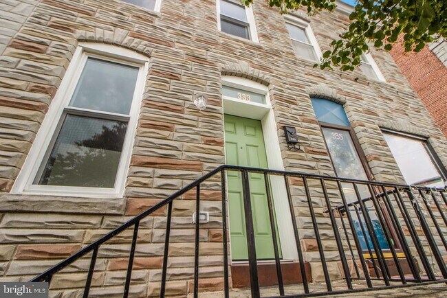 Building Photo - 333 S Conkling St