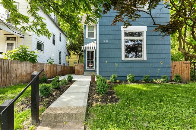 Building Photo - 1287 Mooberry St