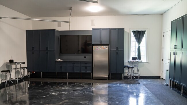 Building Photo - 6403 S Garfield St