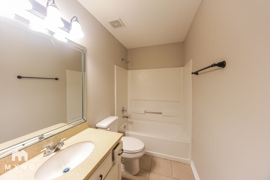 Building Photo - 3054 Caitlynn Circle S