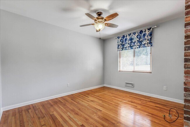 Building Photo - 1312 Dillard St