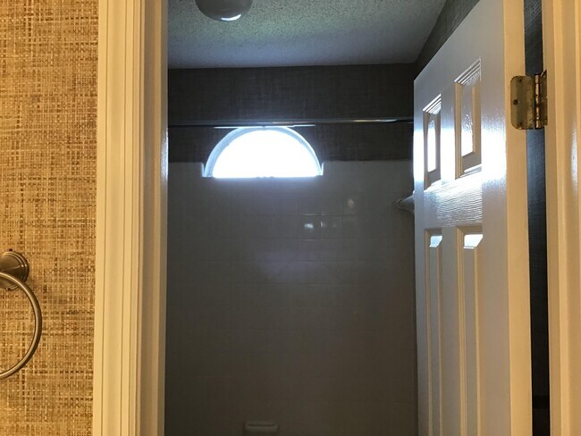 Building Photo - 3592 Wexford Ct