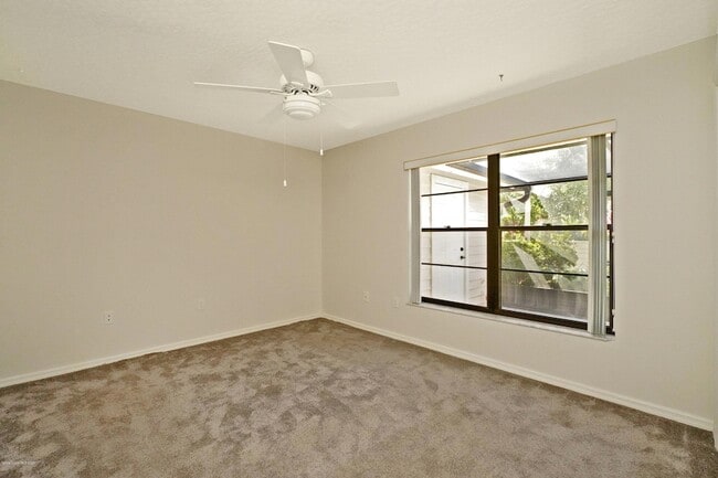 Building Photo - 840 Ridge Lake Dr