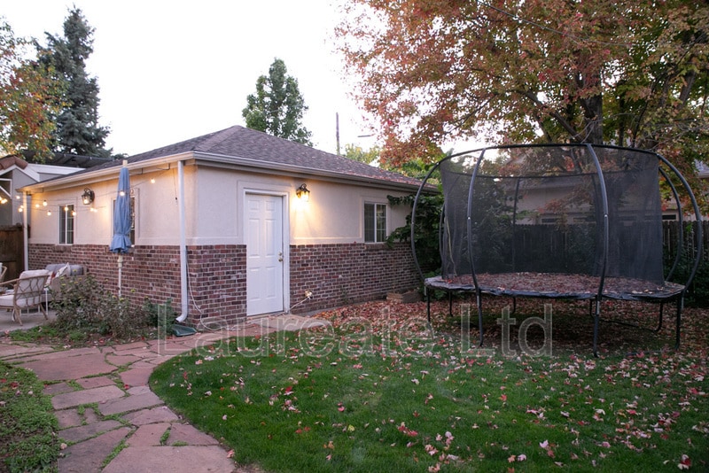 Building Photo - 2037 Ivanhoe St