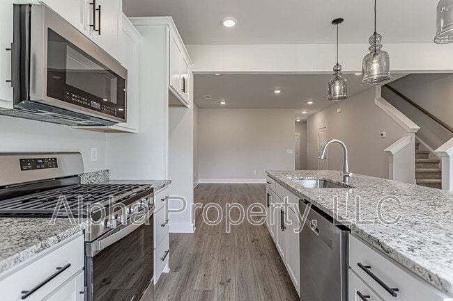 Building Photo - 124 Keel Ln