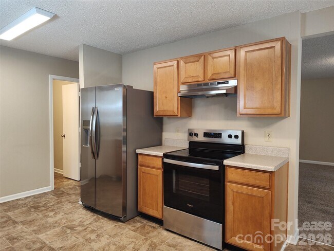 Building Photo - 2038 Dunsmore Ln
