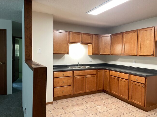 Building Photo - 425 8th Ave NE