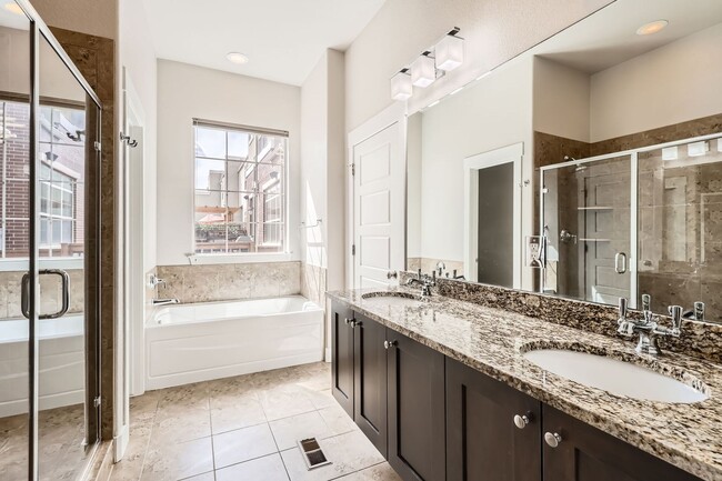 Building Photo - Beautiful- Open Concept - Updated - Main f...