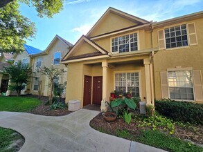 Building Photo - Beautiful 2 Bedroom Condo in Gated Crescent Place – Available Now!