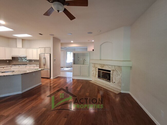 Building Photo - 400 Dumas Ct