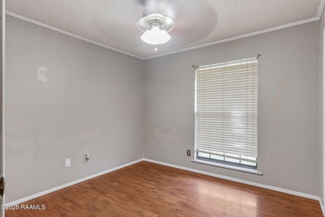 Building Photo - 209 Titan Dr