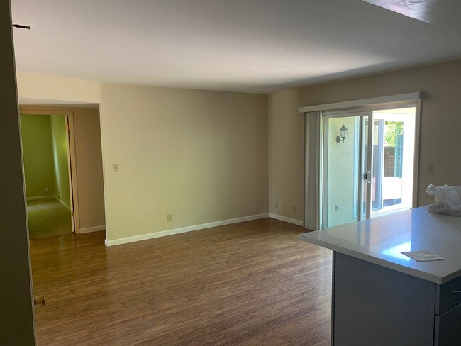 Building Photo - Quiet Sunnyvale Home
