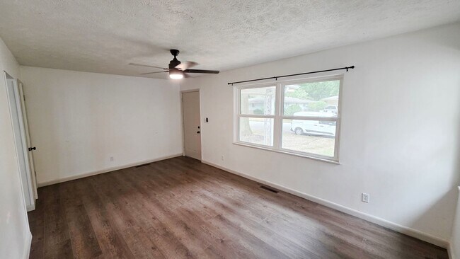 Building Photo - 2026-2028 S Fairway Ave
