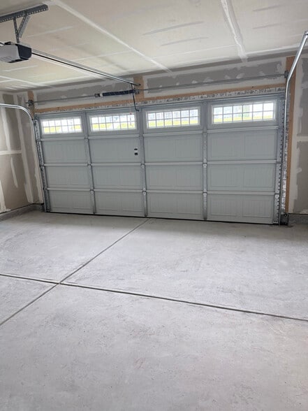 Building Photo - 722 Peridot Wy