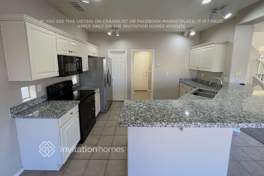 Building Photo - 16318 N 168th Ave