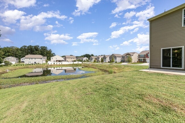 Building Photo - 2527 Linhay Dr.