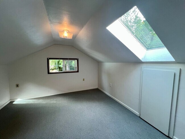 Building Photo - Updated 1920 Farmhouse - Many Special Feat...