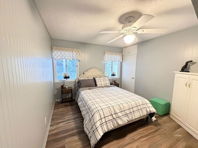 Building Photo - 54159 S Circle Dr