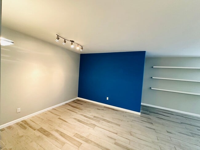 Building Photo - Ground level 2 bedroom, 2 bath in Bayfront...