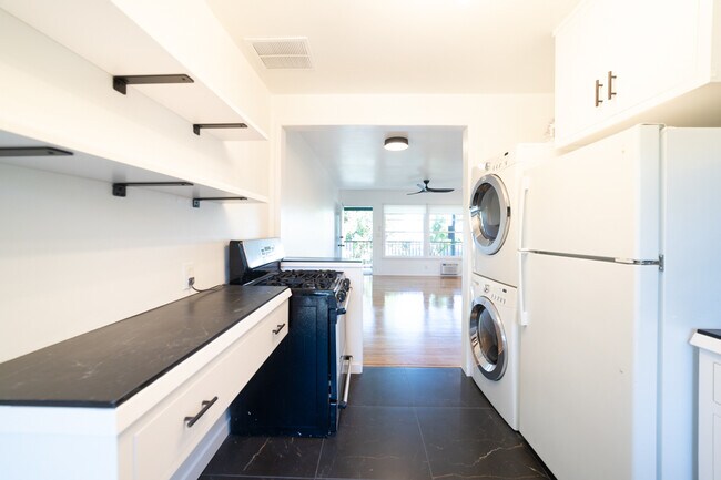 Building Photo - 11638 Riverside Dr