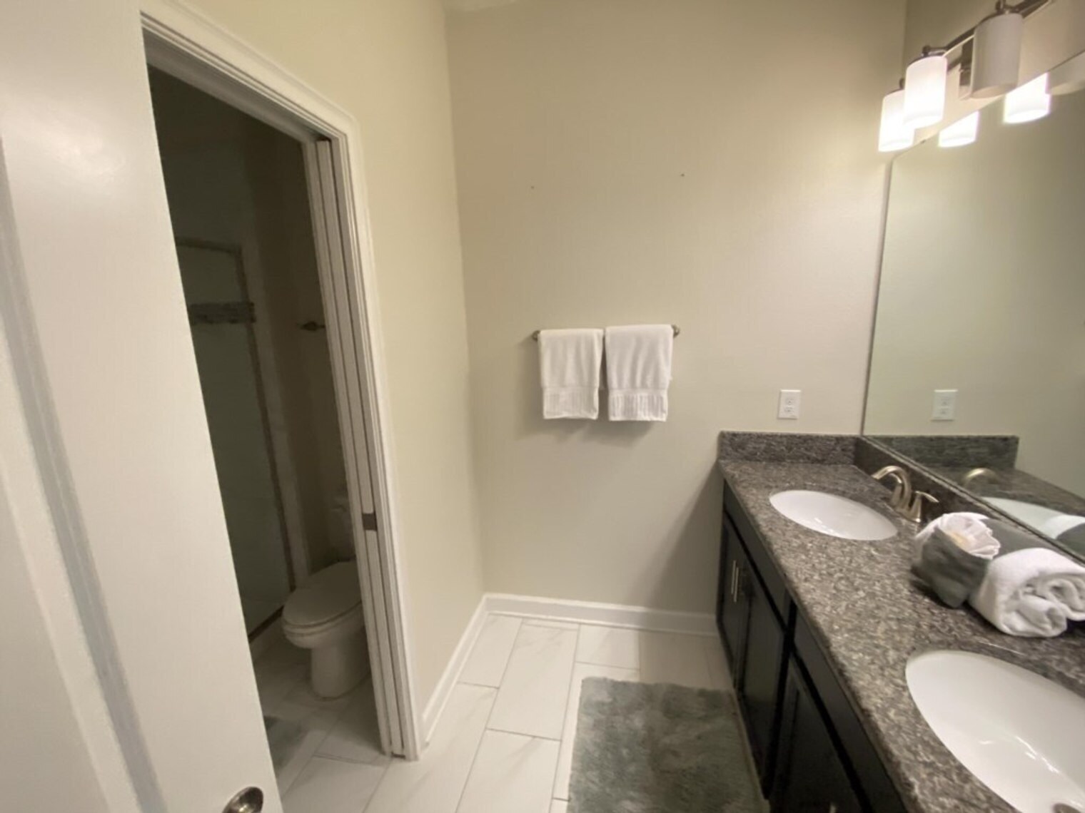 Building Photo - 9047 Stinger Dr