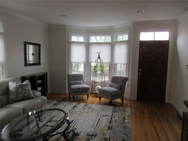 Building Photo - 270 Waterman St